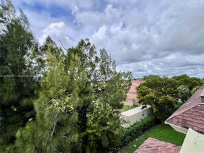 17530 NW 68th Ave C4008, Hialeah FL 33015