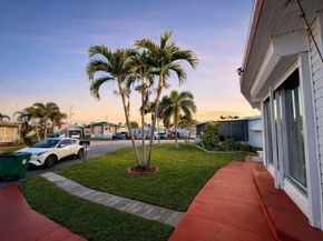 2260 SW 85th Way, Davie FL 33324