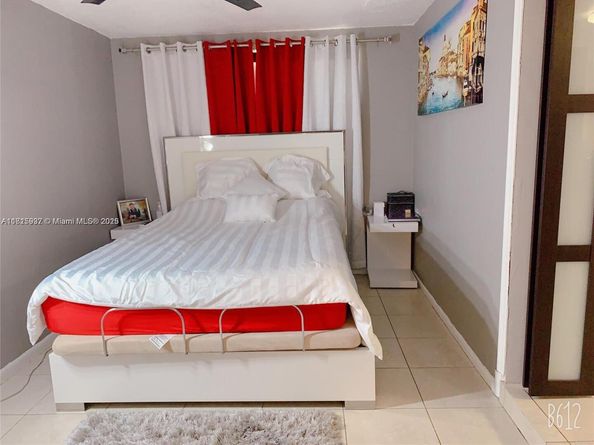 6309 Wiley St, Hollywood FL 33023