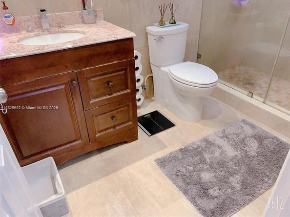 6309 Wiley St, Hollywood FL 33023