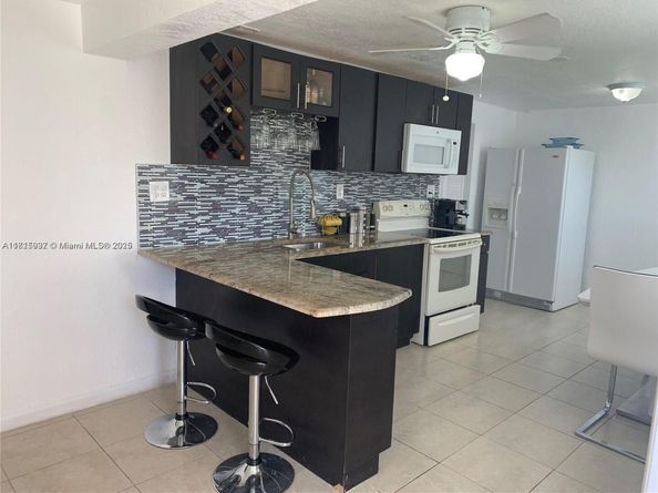 6309 Wiley St, Hollywood FL 33023