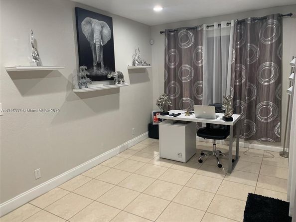 6309 Wiley St, Hollywood FL 33023