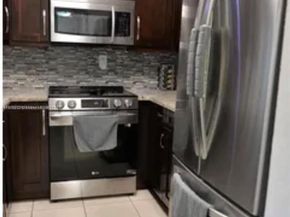 10900 SW 104th St 314, Miami FL 33176