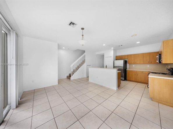 951 NE 42nd Ter, Homestead FL 33033