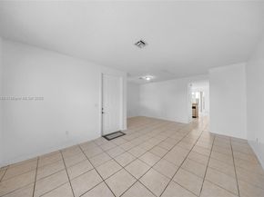 951 NE 42nd Ter, Homestead FL 33033