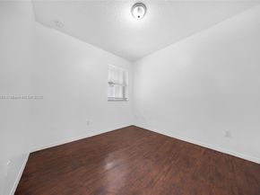 951 NE 42nd Ter, Homestead FL 33033