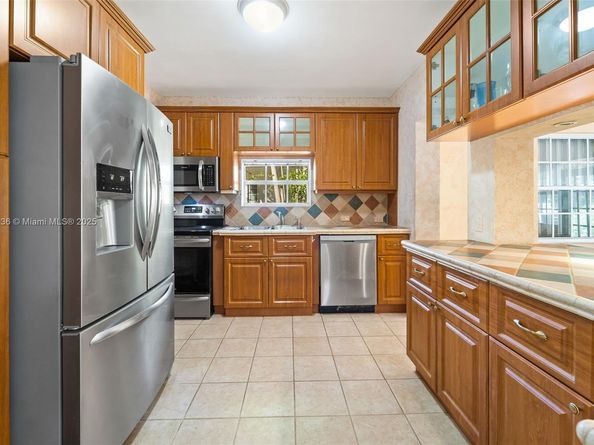 911 NE 72nd Ter, Miami FL 33138