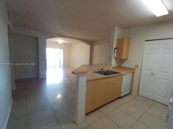 503 Belmont Ln 503, North Lauderdale FL 33068