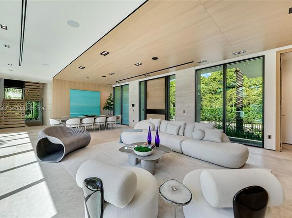 770 Lake Rd, Miami FL 33137