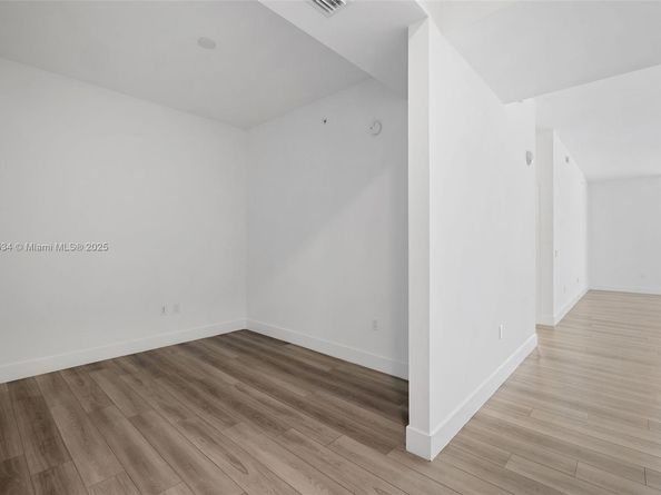 101 Diplomat Pkwy 1409, Hallandale Beach FL 33009