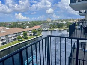 427 Golden Isles Dr 7J, Hallandale Beach FL 33009