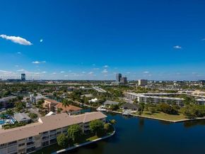 427 Golden Isles Dr 7J, Hallandale Beach FL 33009