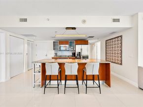 185 SW 7th St 2611, Miami FL 33130