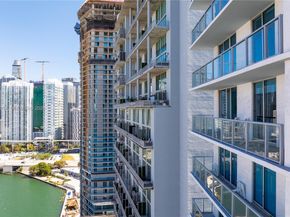 185 SW 7th St 2611, Miami FL 33130