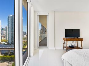 185 SW 7th St 2611, Miami FL 33130