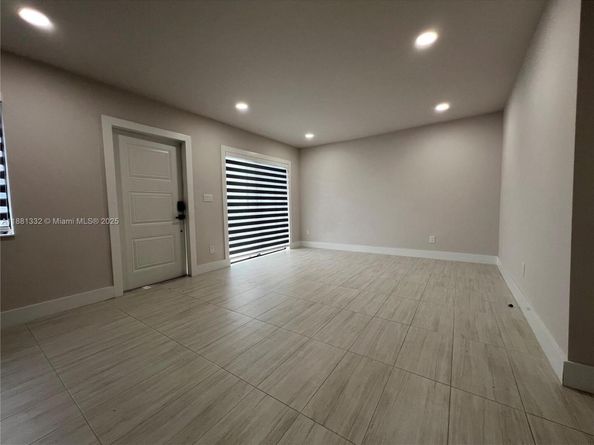 3826 SW 107th Ave 22, Miami FL 33165