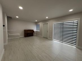 3826 SW 107th Ave 22, Miami FL 33165