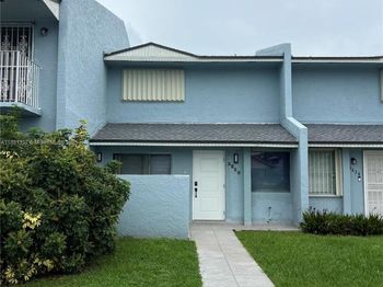3826 SW 107th Ave