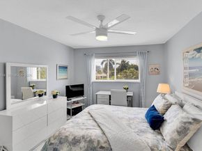 580 Egret Dr 303, Hallandale Beach FL 33009