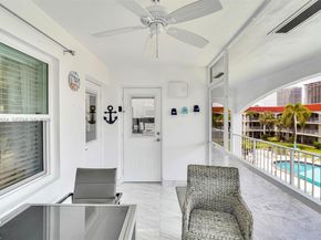 580 Egret Dr 303, Hallandale Beach FL 33009