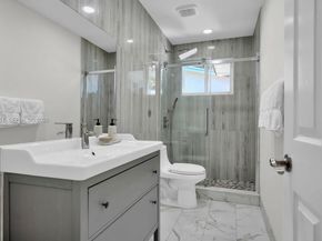 1301 Hollywood Blvd, Hollywood FL 33019