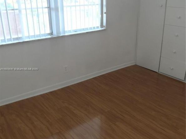 250 Jacaranda Dr 402, Plantation FL 33324