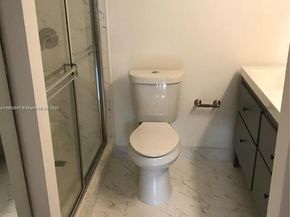 250 Jacaranda Dr 402, Plantation FL 33324