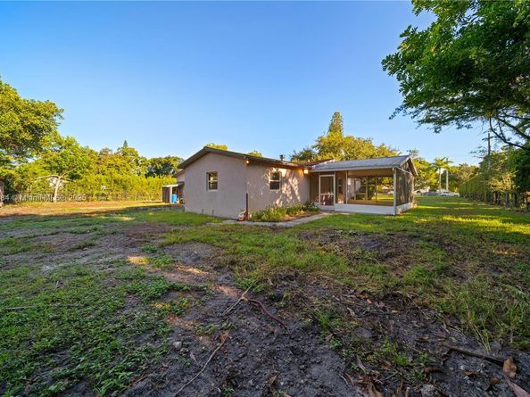 Undisclosed Address #A11860384, Davie FL 33325