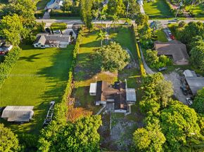 Undisclosed Address #A11860384, Davie FL 33325