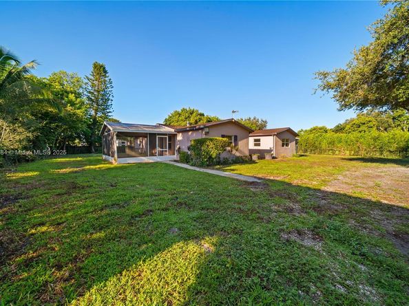 Undisclosed Address #A11860384, Davie FL 33325