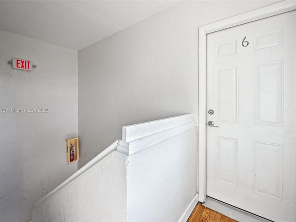 8345 Byron Ave 6, Miami Beach FL 33141