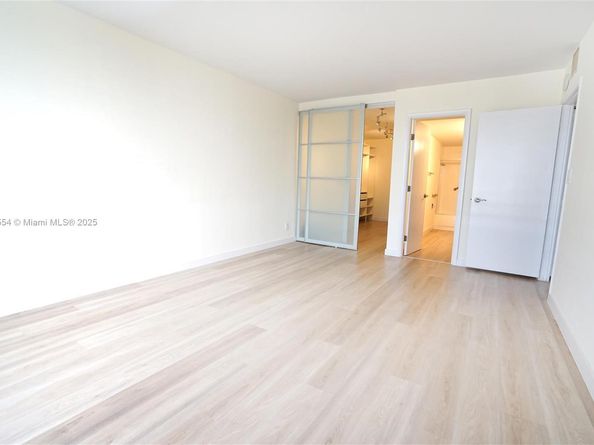 2500 Parkview 2020, Hallandale Beach FL 33009