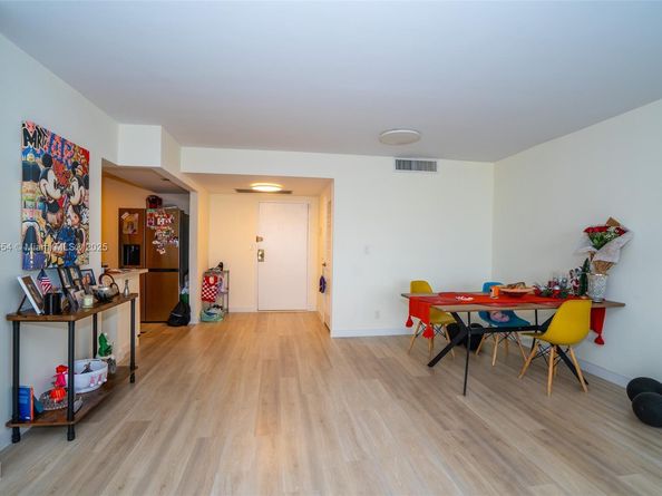 2500 Parkview 2020, Hallandale Beach FL 33009