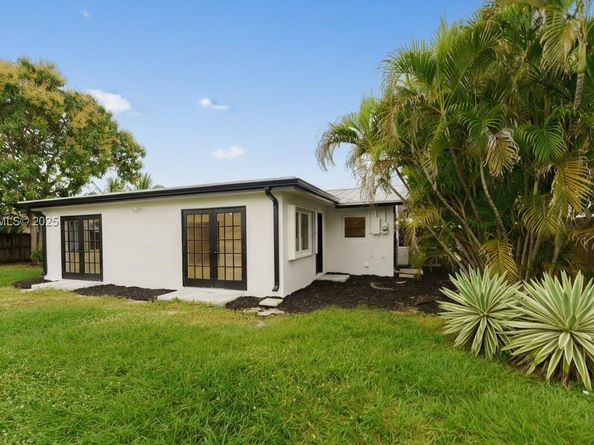 5706 NE 15th Ave, Fort Lauderdale FL 33334
