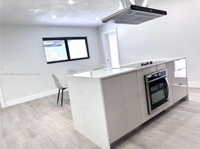 2421 N 56th Ter, Hollywood FL 33021