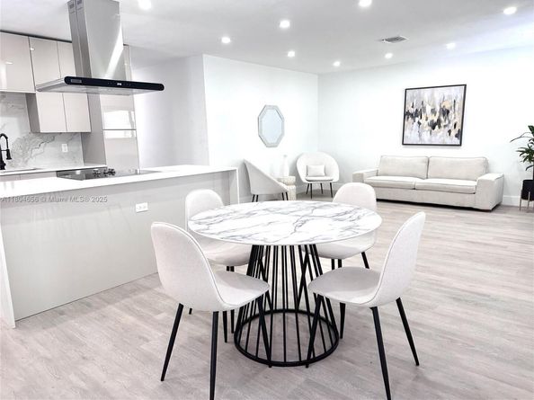2421 N 56th Ter, Hollywood FL 33021