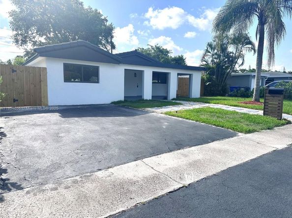 2421 N 56th Ter, Hollywood FL 33021