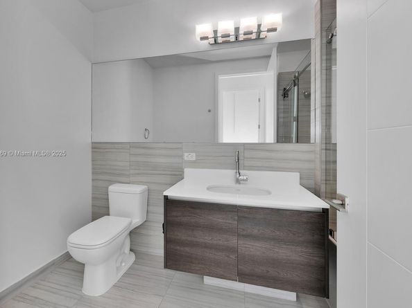 301 Altara Ave 201, Coral Gables FL 33146
