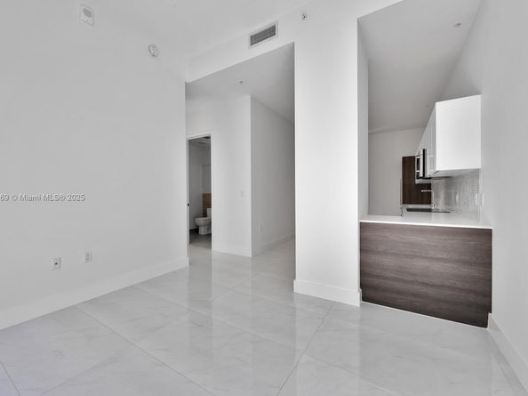 301 Altara Ave 201, Coral Gables FL 33146