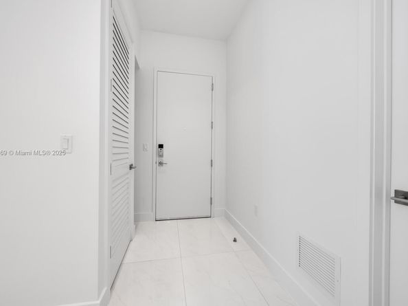 301 Altara Ave 201, Coral Gables FL 33146