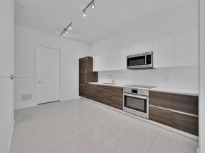 301 Altara Ave 201, Coral Gables FL 33146