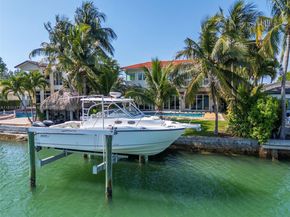 425 N Shore Dr, Miami Beach FL 33141
