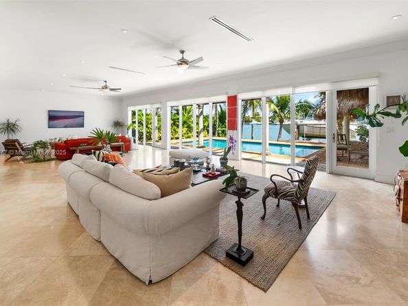 425 N Shore Dr, Miami Beach FL 33141
