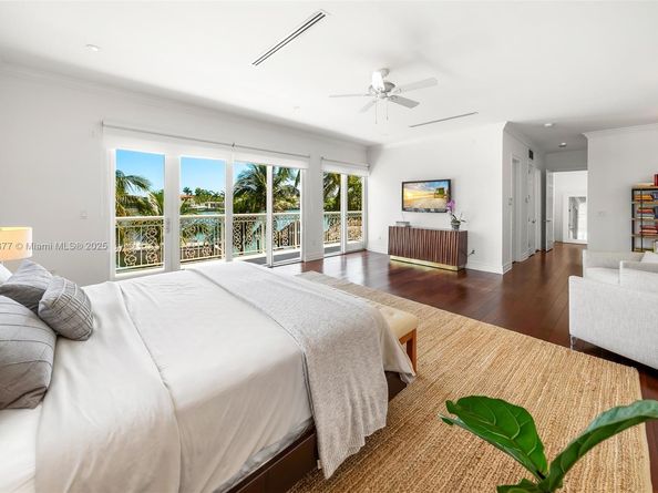 425 N Shore Dr, Miami Beach FL 33141