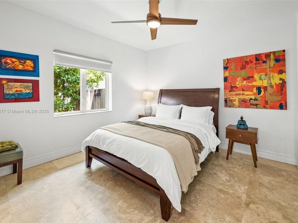 425 N Shore Dr, Miami Beach FL 33141