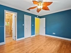 180 SW 125th Ave, Plantation FL 33325