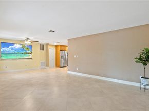 180 SW 125th Ave, Plantation FL 33325