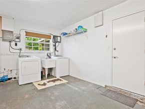 180 SW 125th Ave, Plantation FL 33325