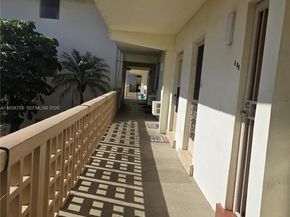 16801 NE 13th Ave 210, Miami FL 33162