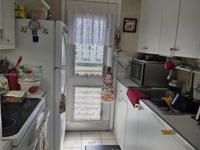 16801 NE 13th Ave 210, Miami FL 33162